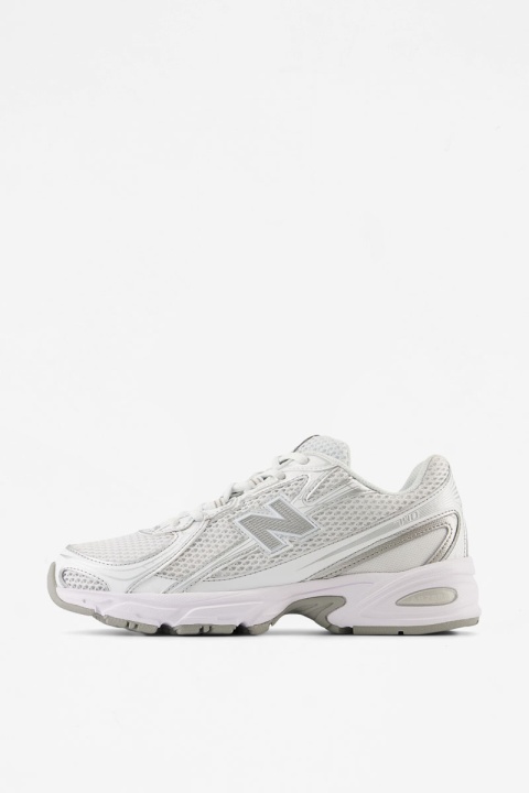 New Balance 740 - White/Silver