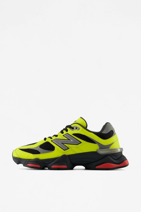 New Balance 9060 - Tea Tree