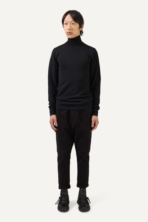 Nomen Nescio 504 Low Turtleneck - Black