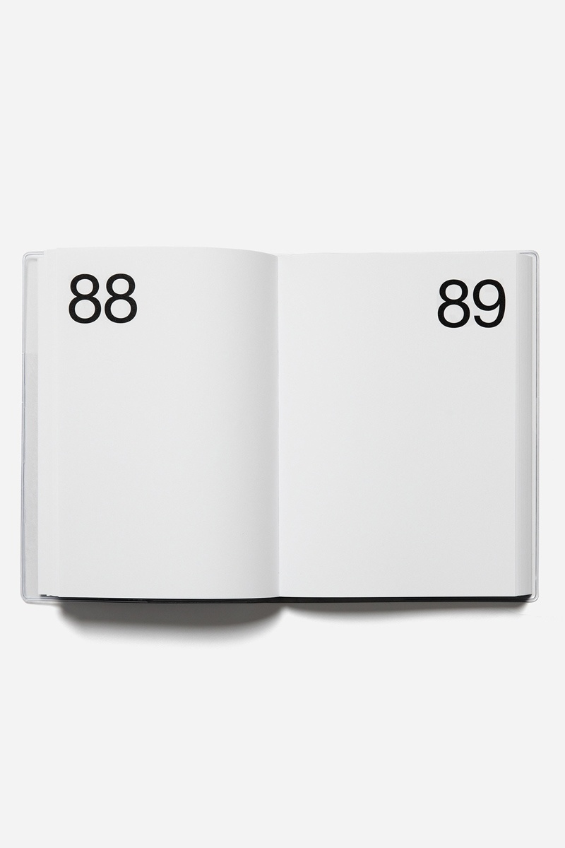 Marjolein Delhaas Journal 365 LTD - Night