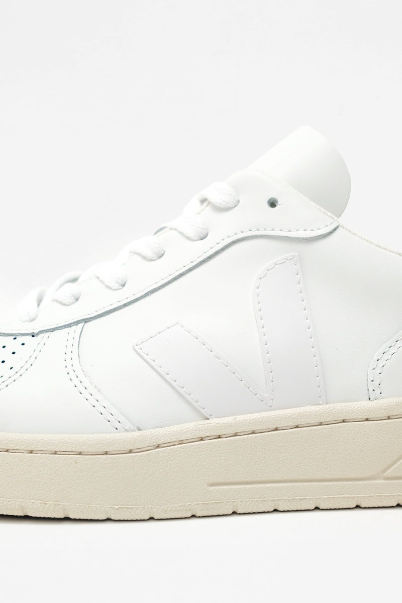 Veja V-10 Leather - Extra White