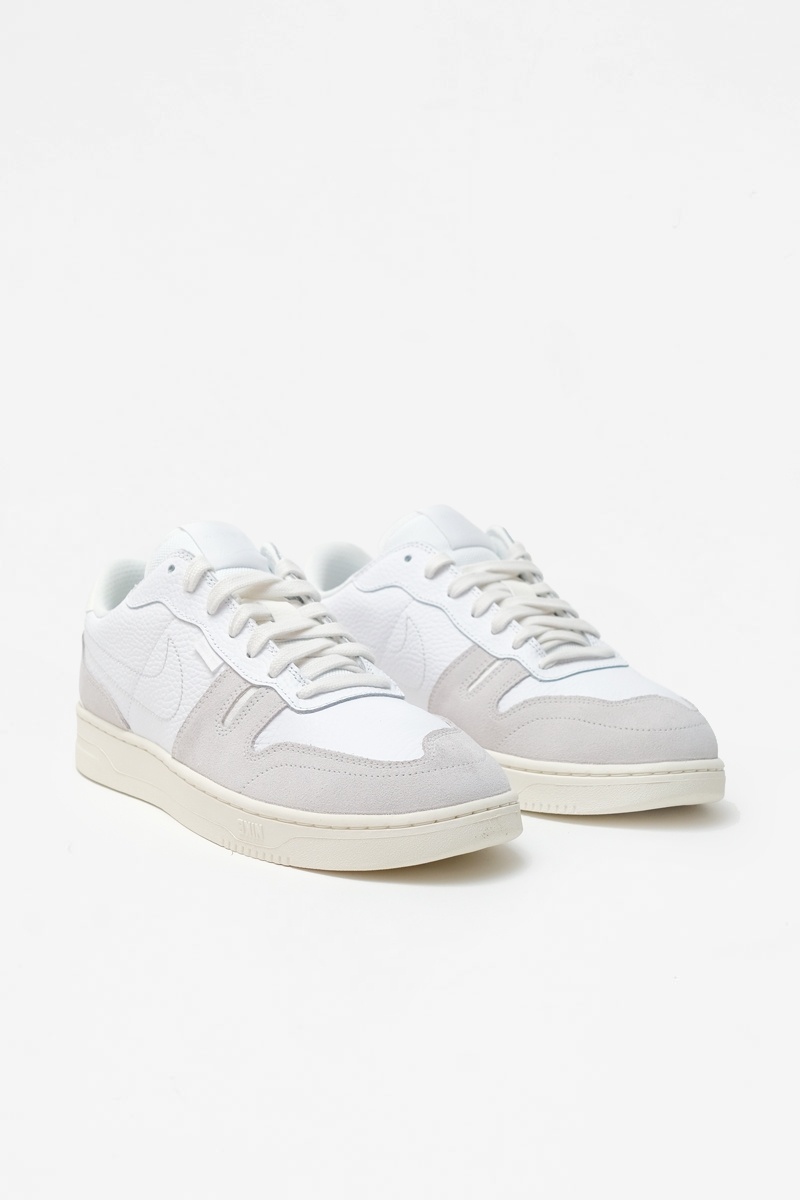 Nike Squash-Type