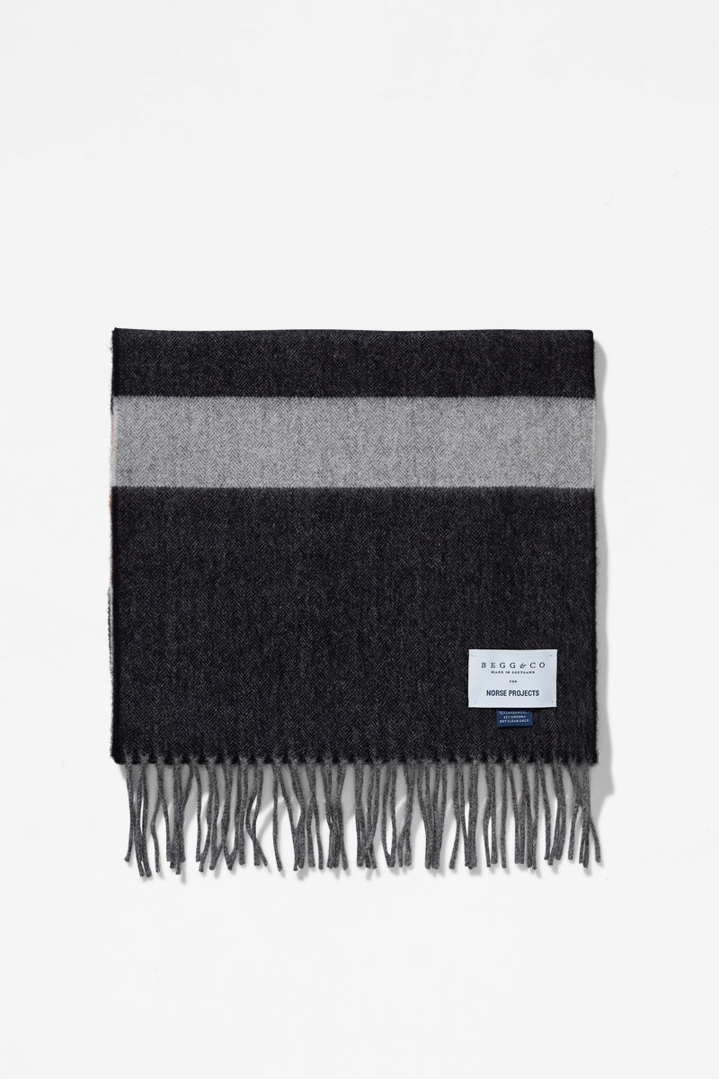 Norse Projects x Begg & Co Scarf - Madder Brown