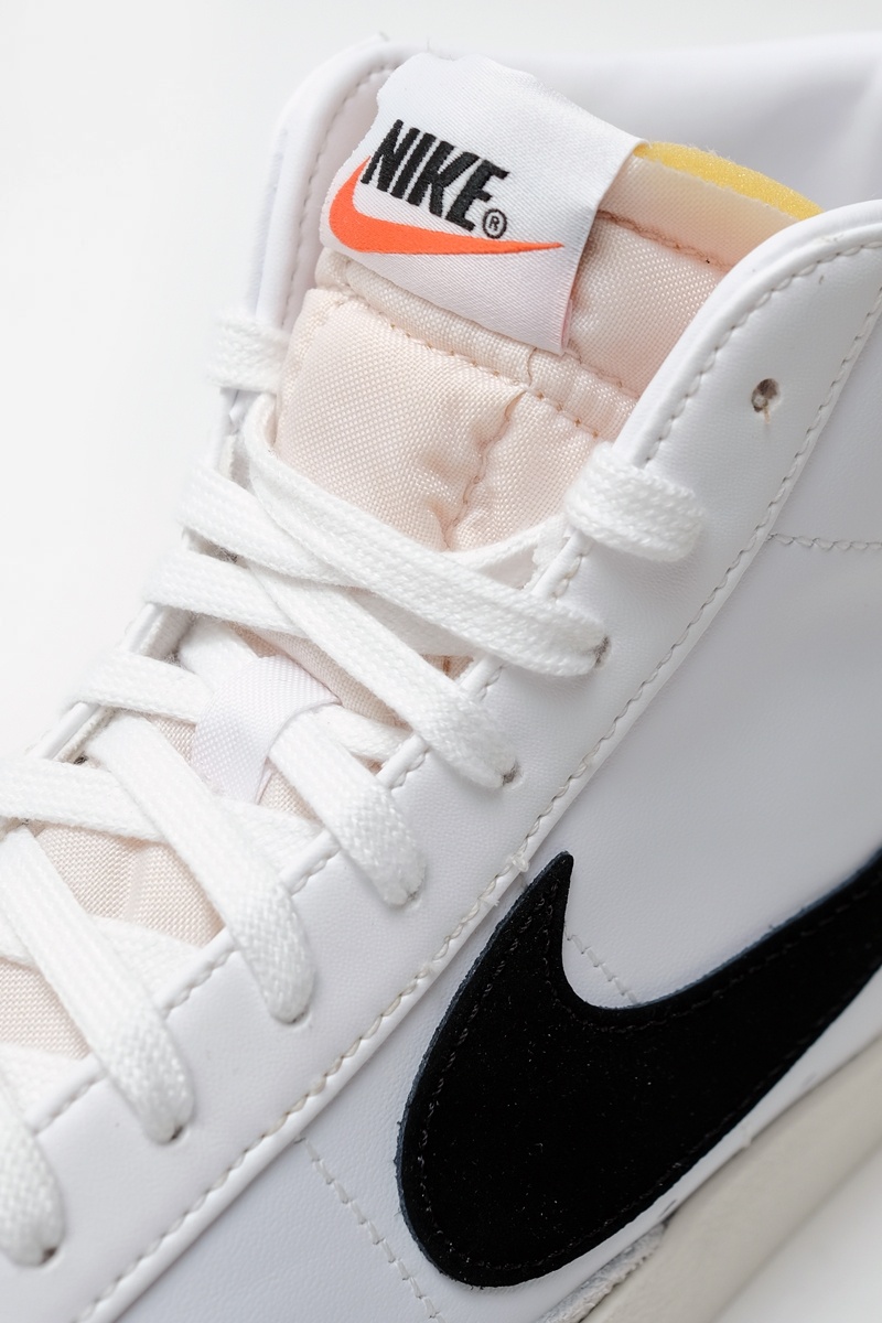 Nike Blazer Mid `77 Vintage - White/Black