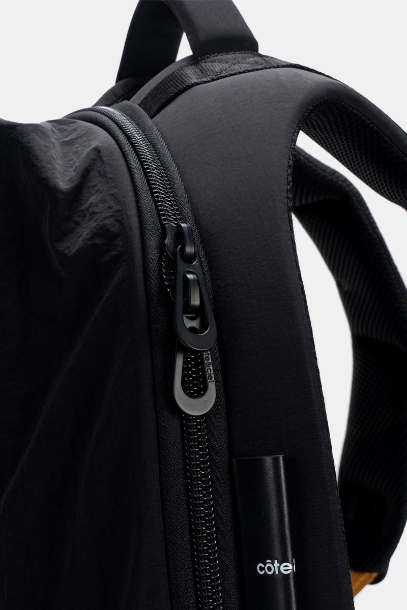 Cote&Ciel Isar M Smooth - Black