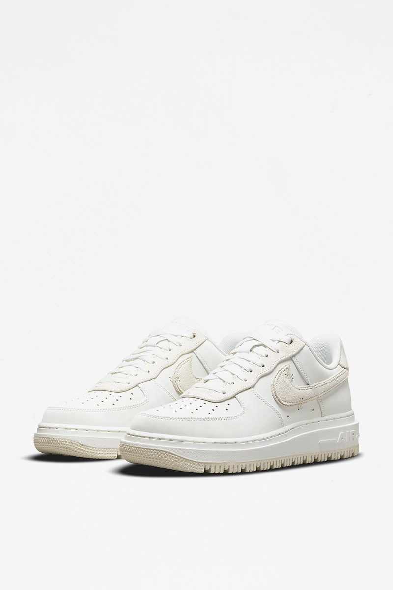 Nike Air Force 1 Luxe - Summit White/Light Bone