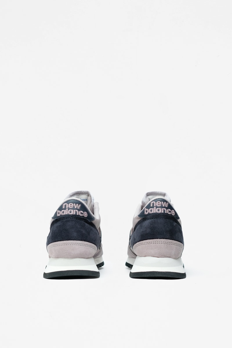 New Balance 730 - Grey