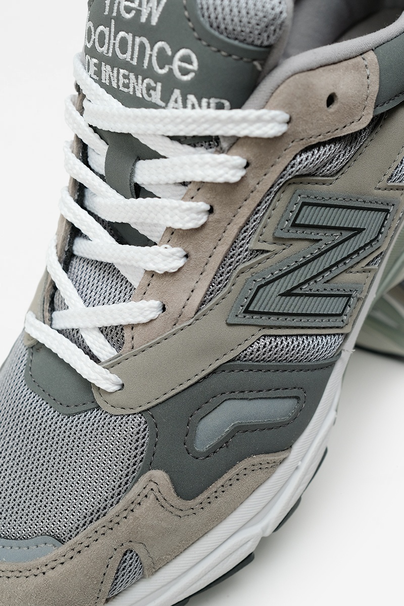New Balance 920 - Grey