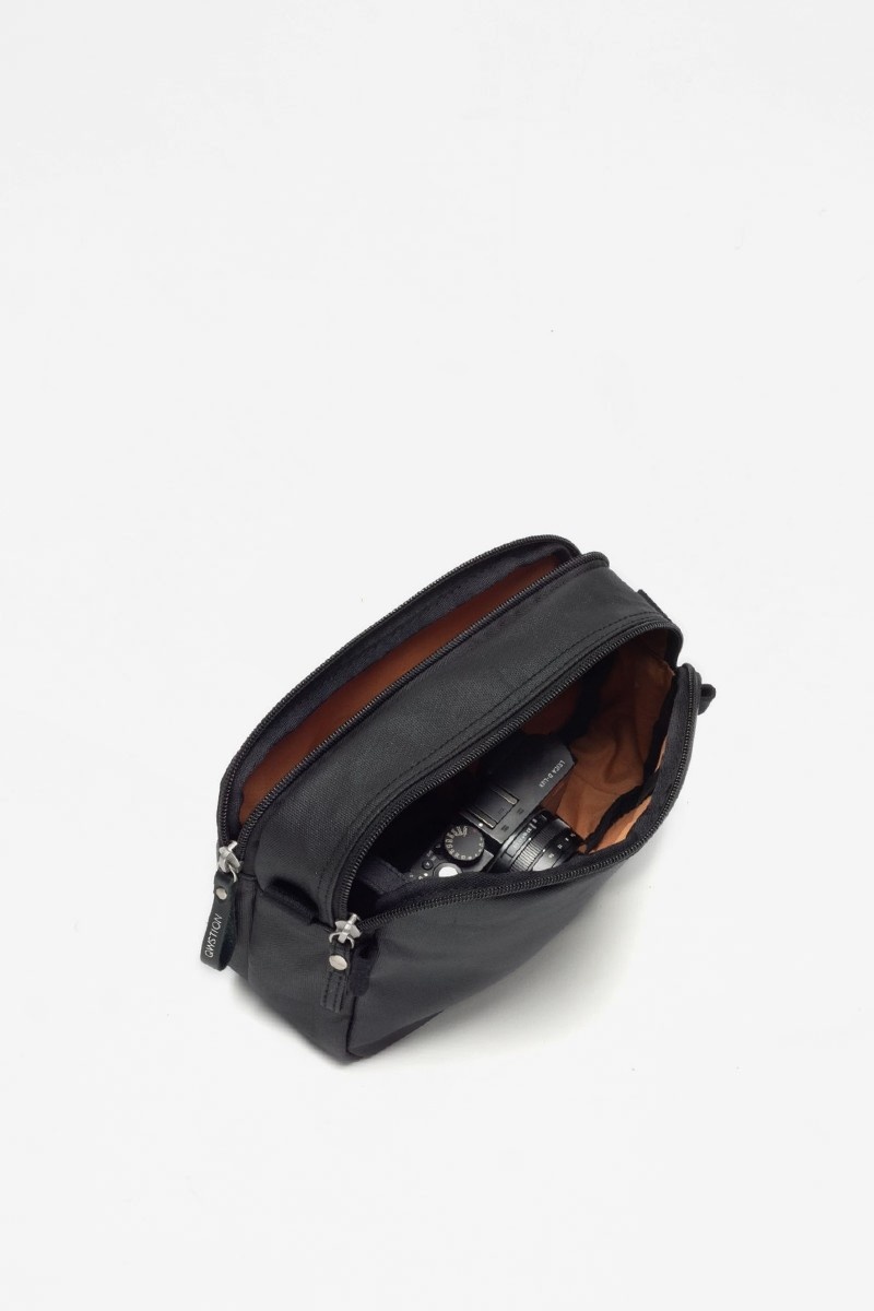 QWSTION Hip Bag - Organic Jet Black QWSTION Hip Bag - Organic Jet Black