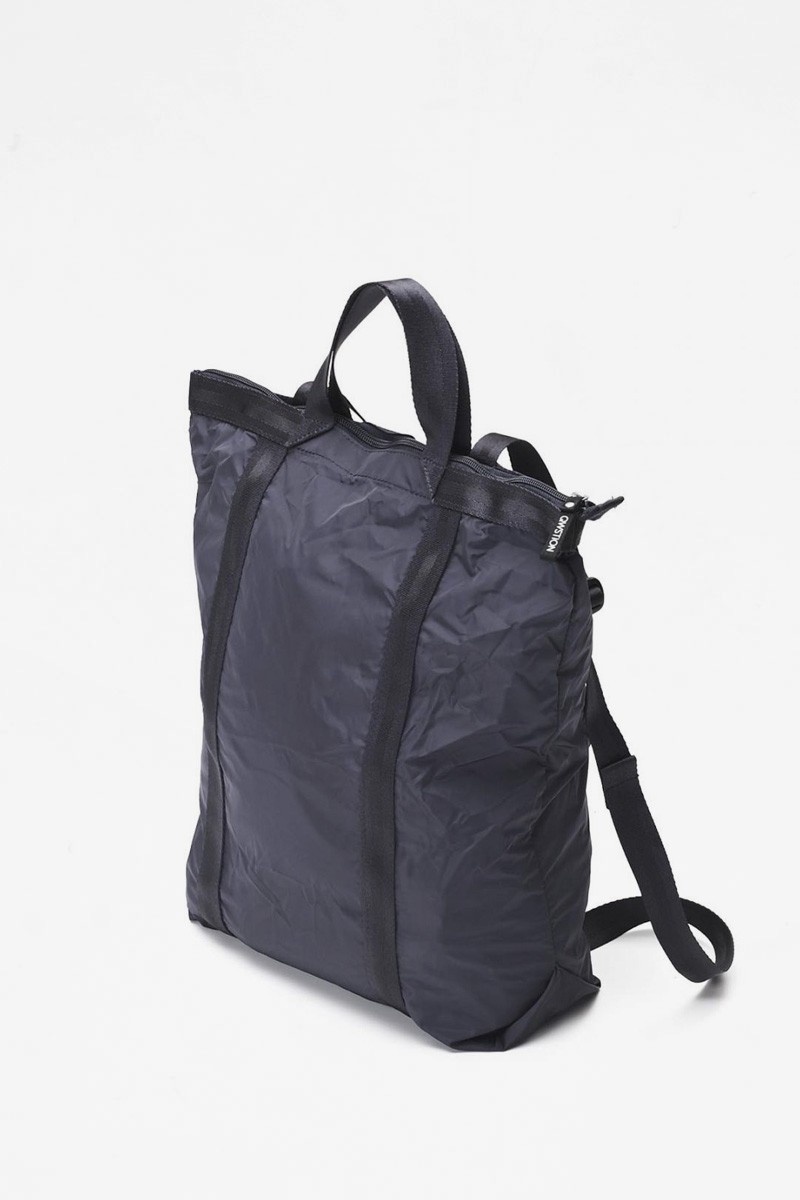Qwstion x Sibylle Stoeckli Travel Shopper - Ocean