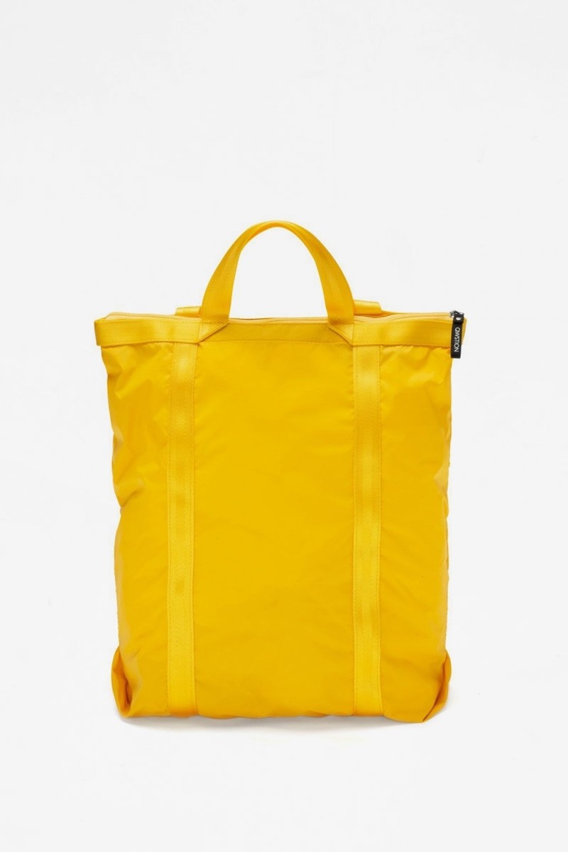 Qwstion x Sibylle Stoeckli Travel Shopper - Sun