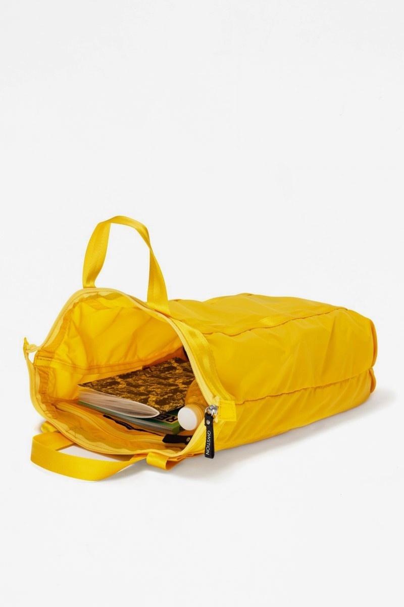 Qwstion x Sibylle Stoeckli Travel Shopper - Sun