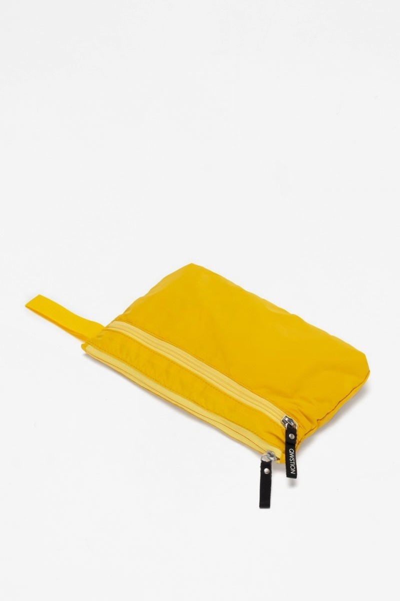Qwstion x Sibylle Stoeckli Travel Shopper - Sun