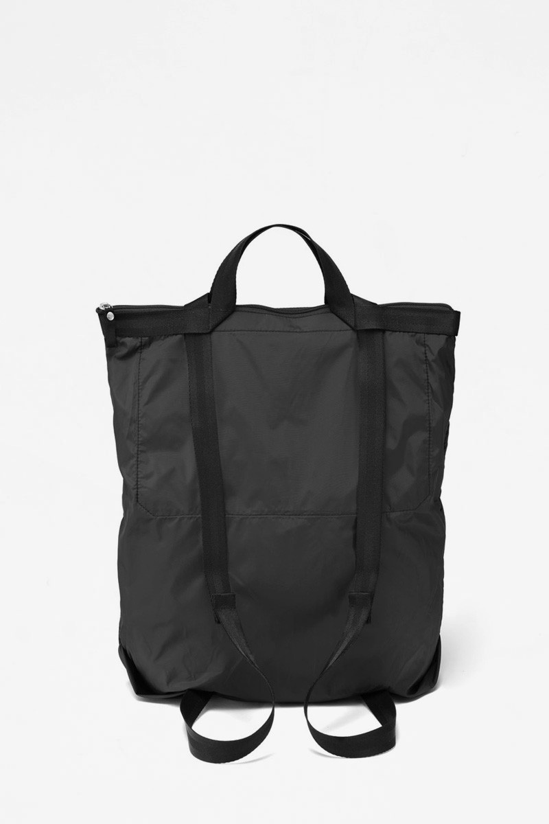 Qwstion x Sibylle Stoeckli Travel Shopper - Volcano