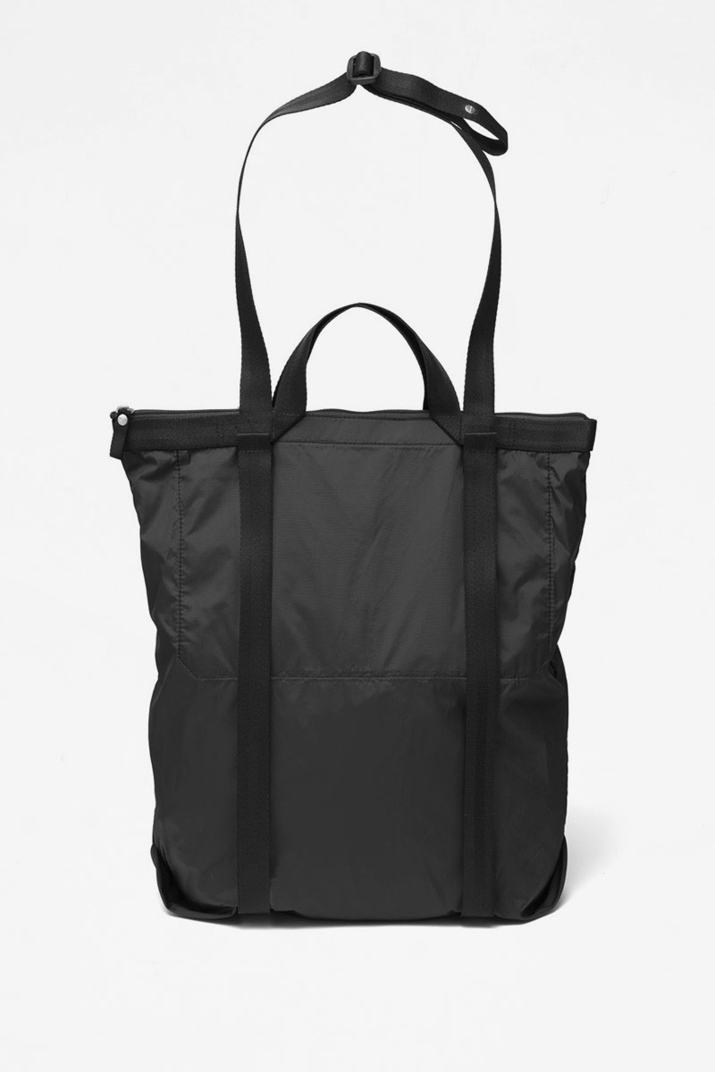Qwstion x Sibylle Stoeckli Travel Shopper - Volcano