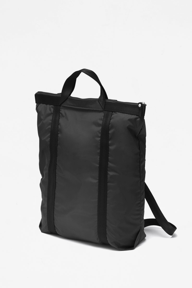 Qwstion x Sibylle Stoeckli Travel Shopper - Volcano