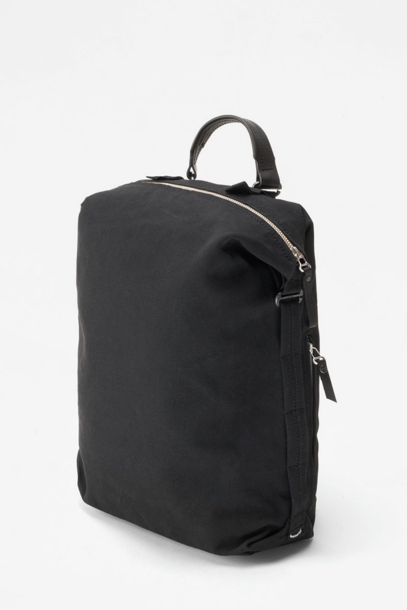 Qwstion Zip Pack - Black Qwstion Zip Pack - Black