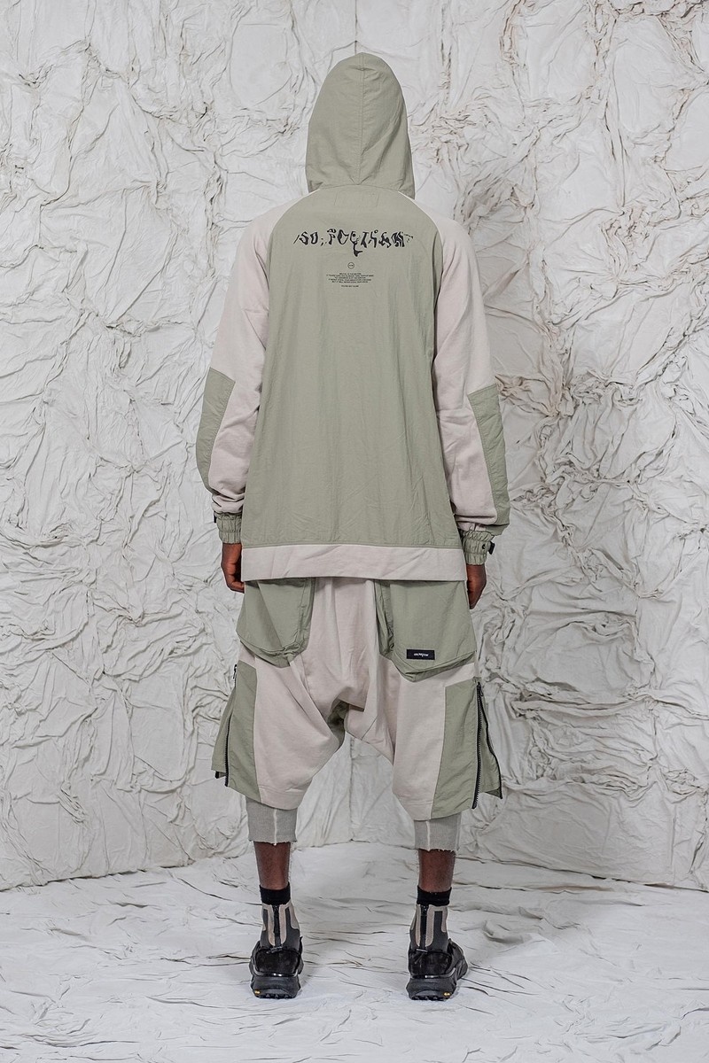 SH9_Thelus Shorts - Faded Light Green